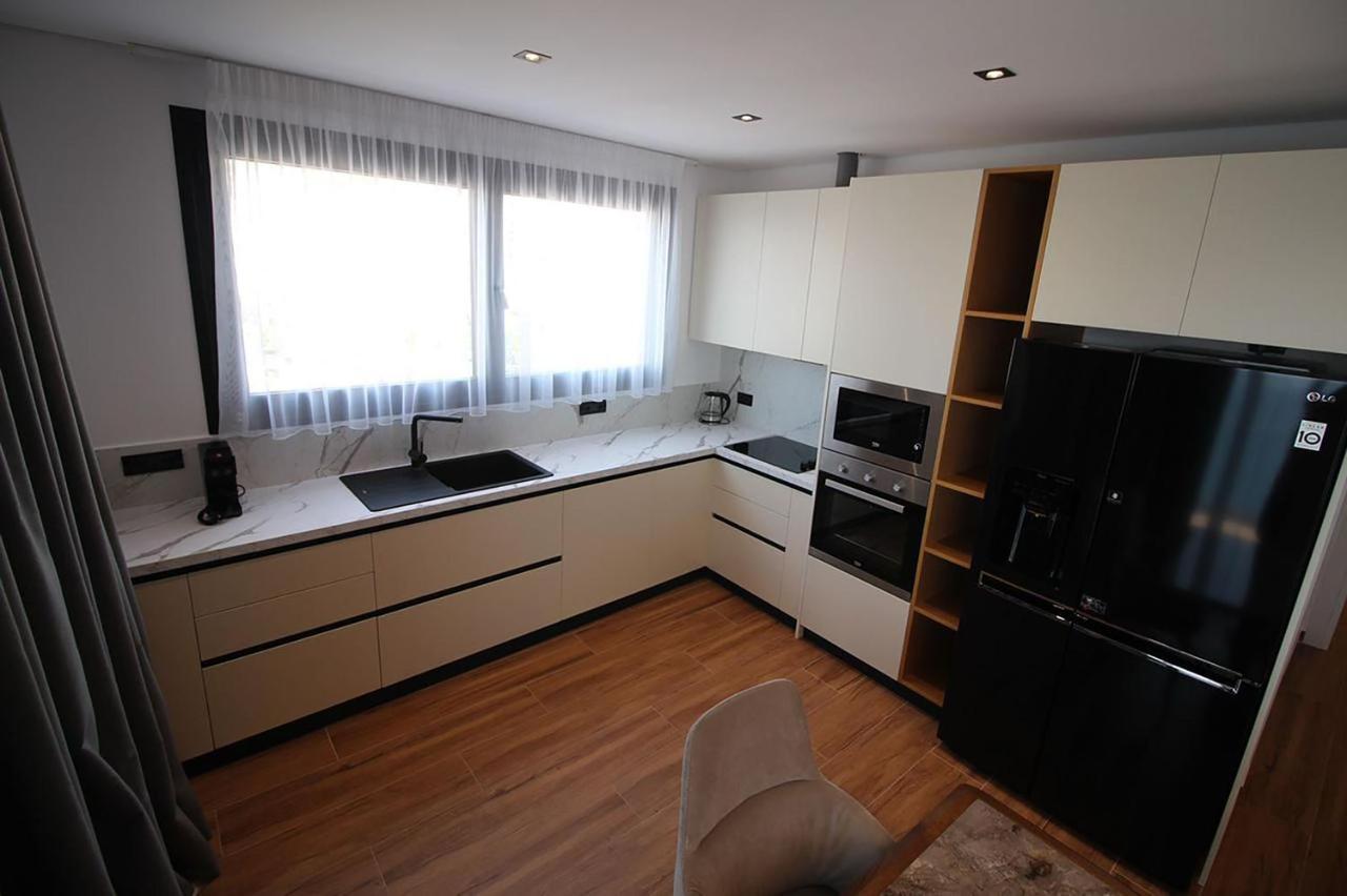 "The View" Luxury Apartments Sarande Exterior photo