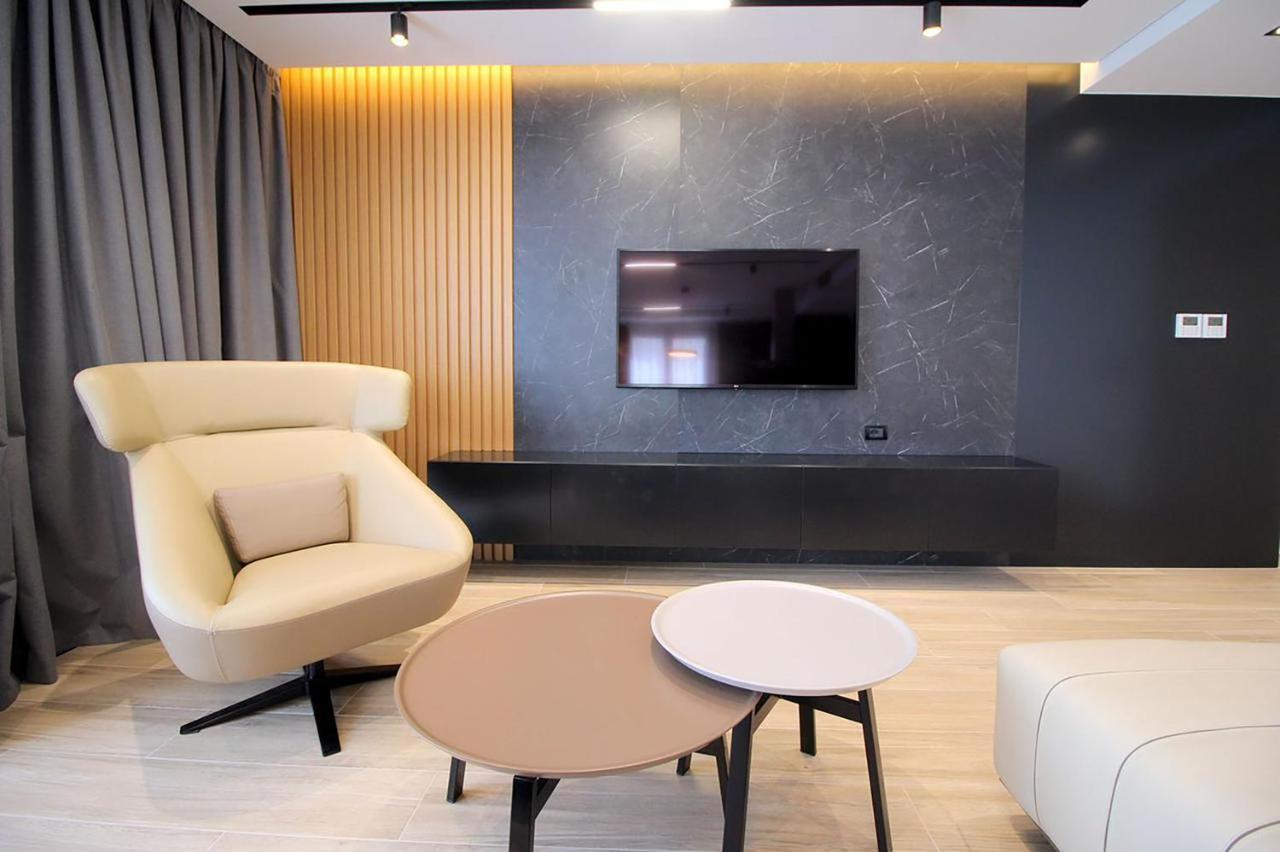"The View" Luxury Apartments Sarande Exterior photo